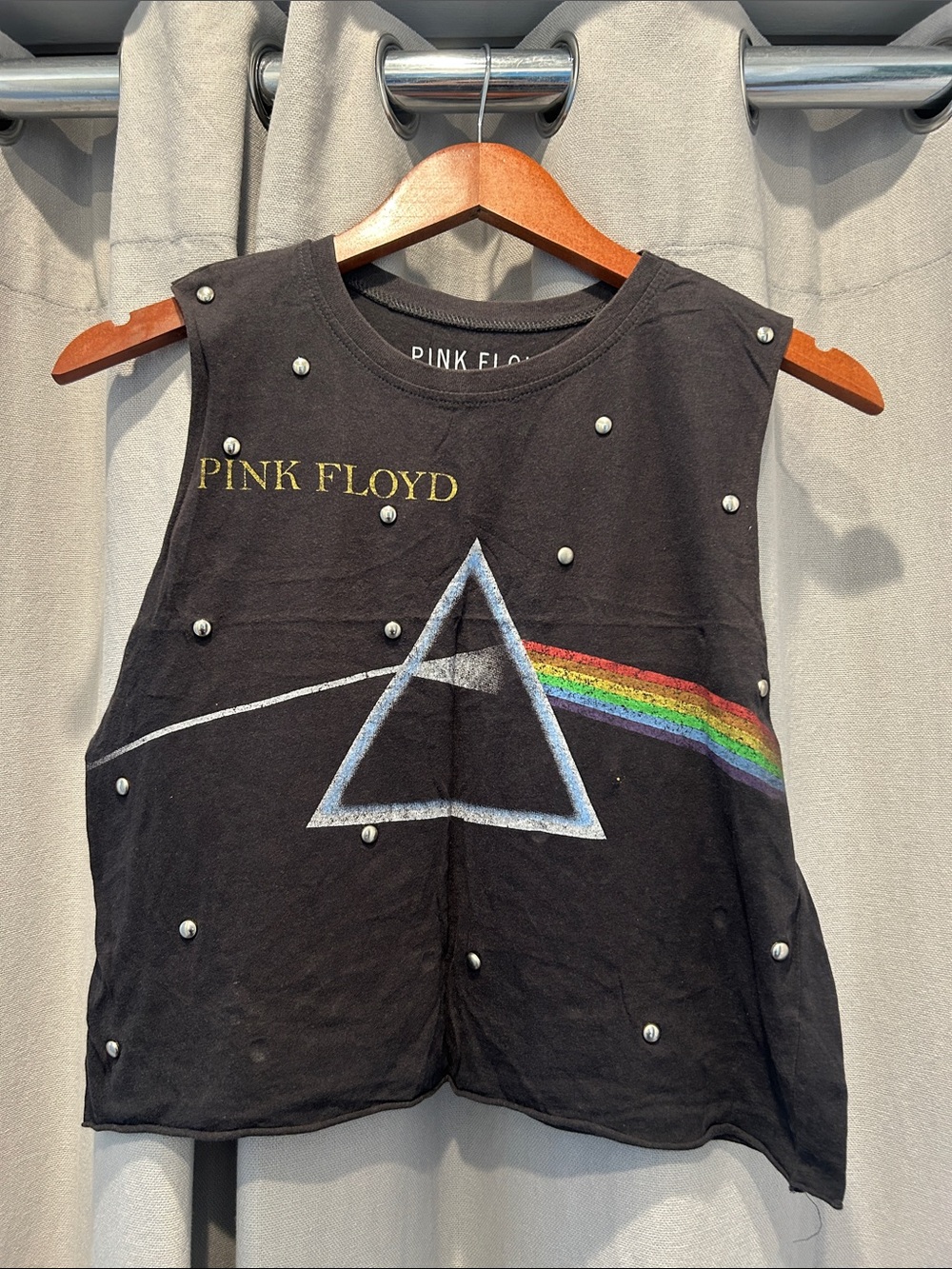 Pink Floyd Black dark side of the Moon Graphic tank band tshirt with studs